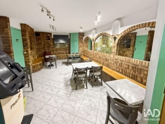 Bar à Saint-Maximin - Miniature 3