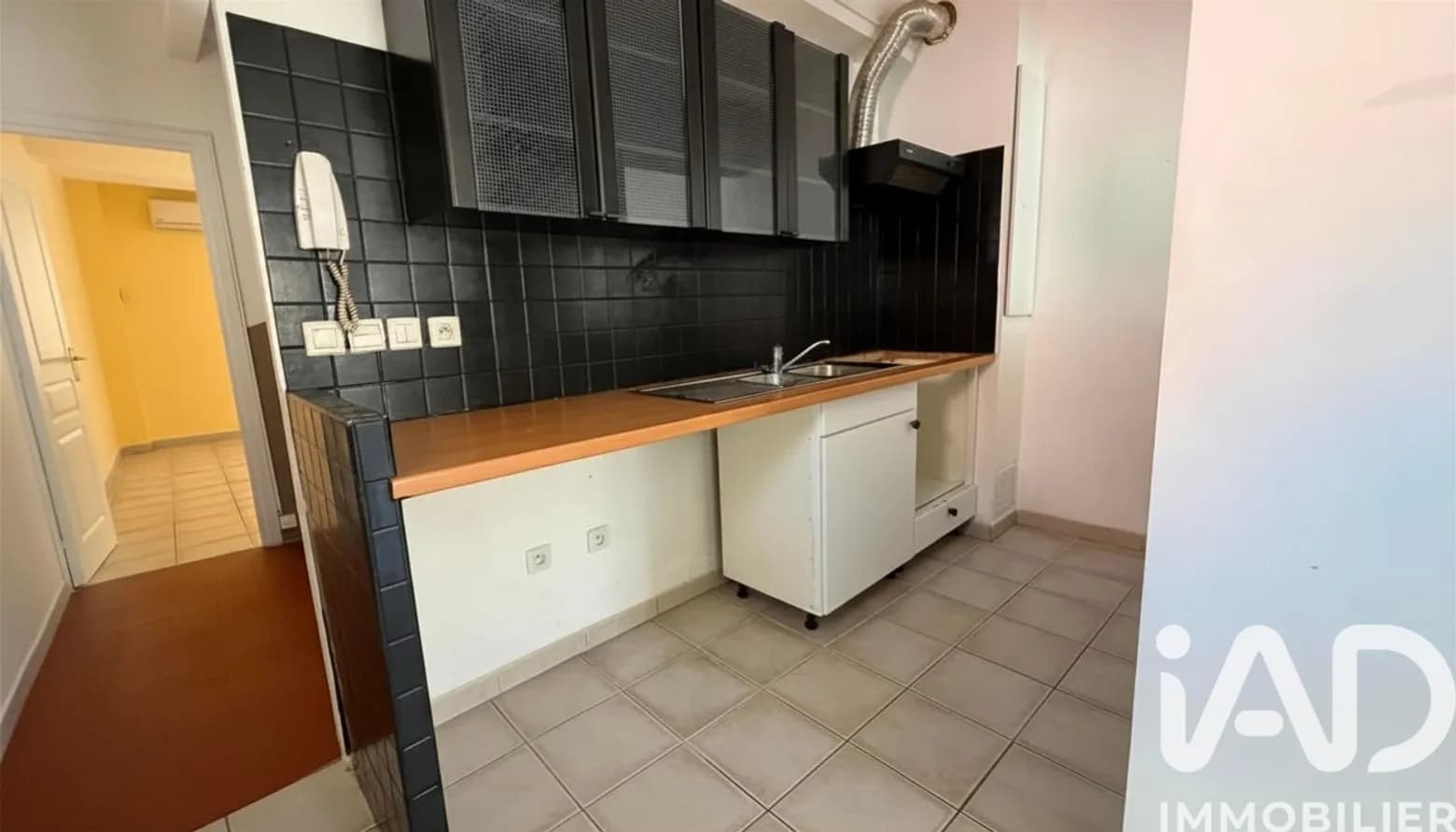 Appartement à Saint-Zacharie - Miniature 3